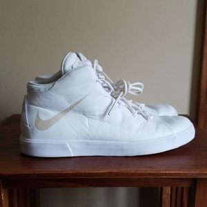 Nike LeBron XII NSW Lifestyle Sz 12